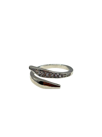 Elegant Curve Band Ring
