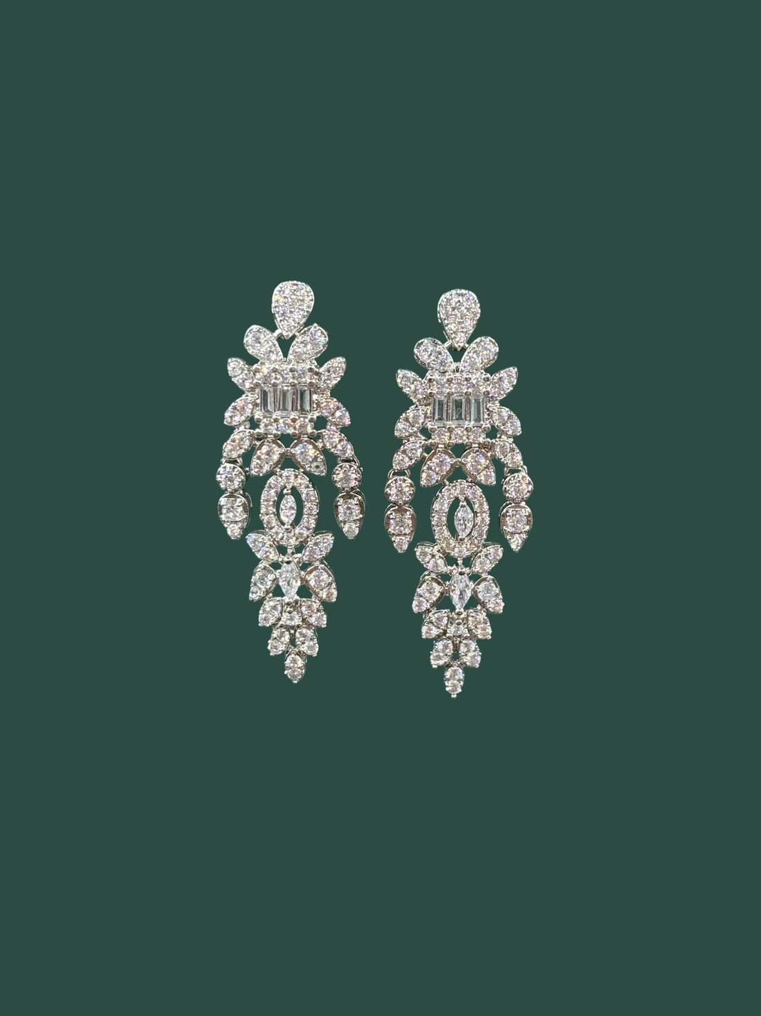 Gleaming Teardrop Harmony Set