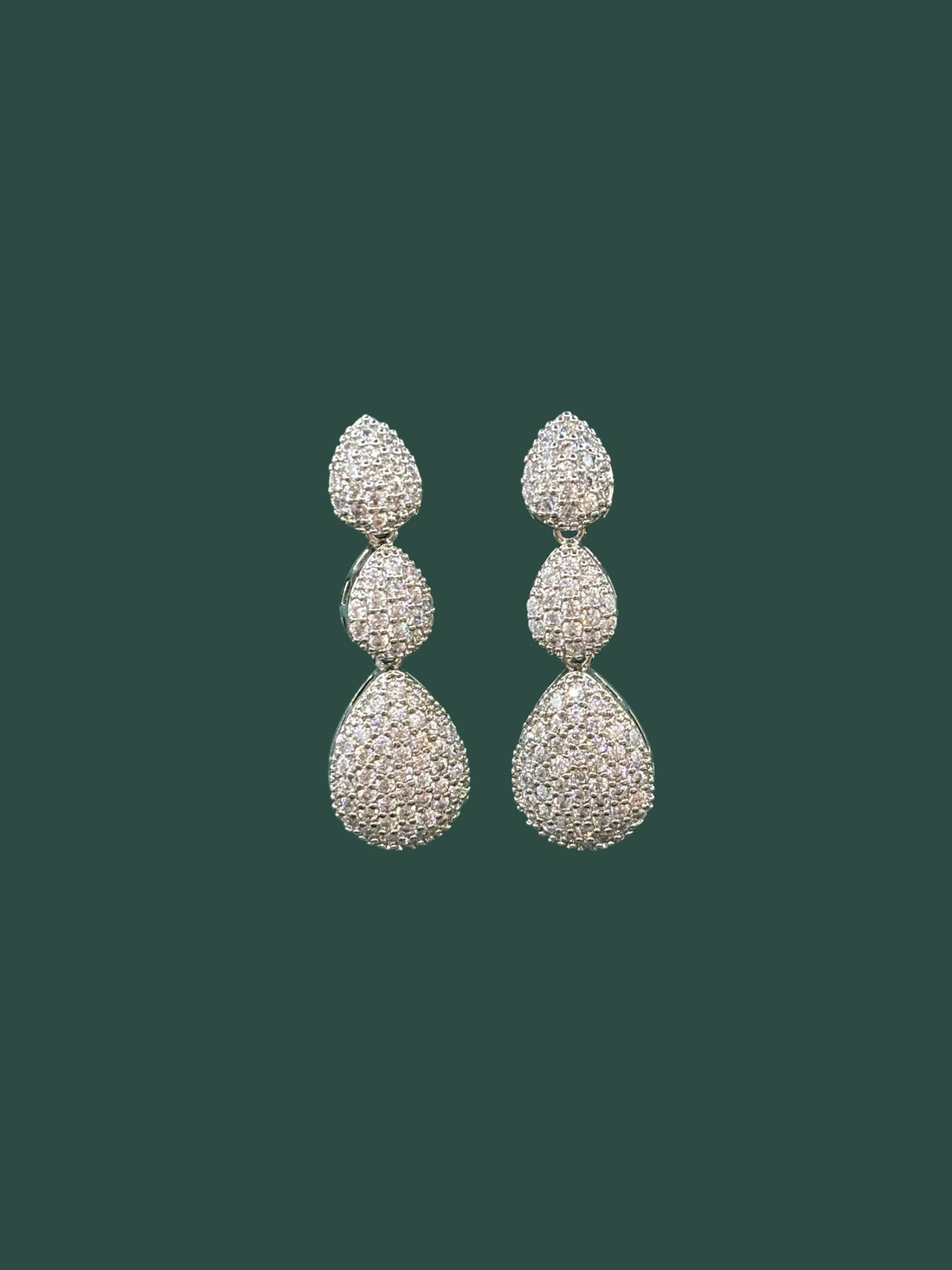 Elegant Teardrop Pave Jewelry Set – Glamorous Bridal Design