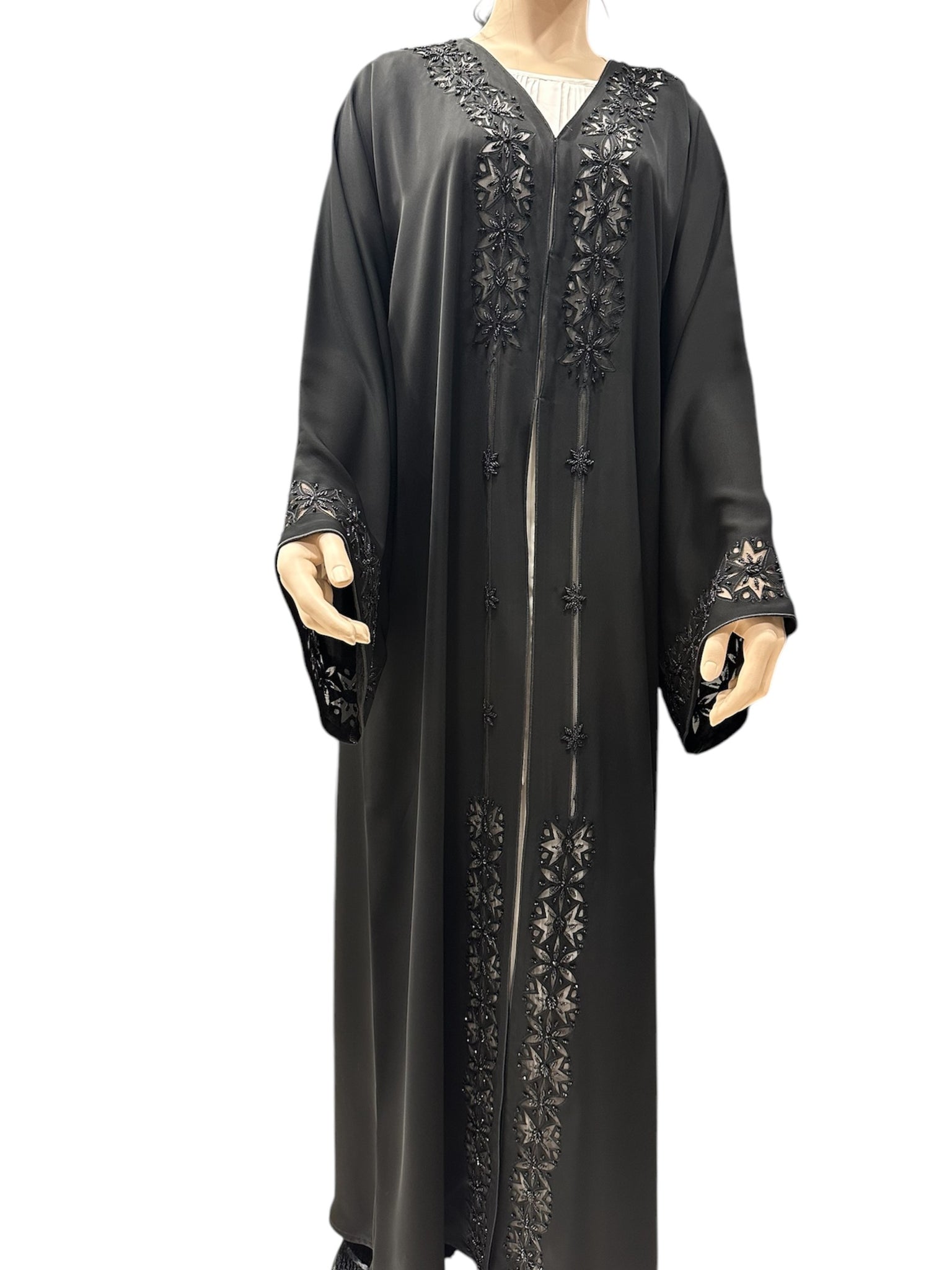 Queen Style Design Black Abaya – Sophisticated Modesty with Contemporary Flair